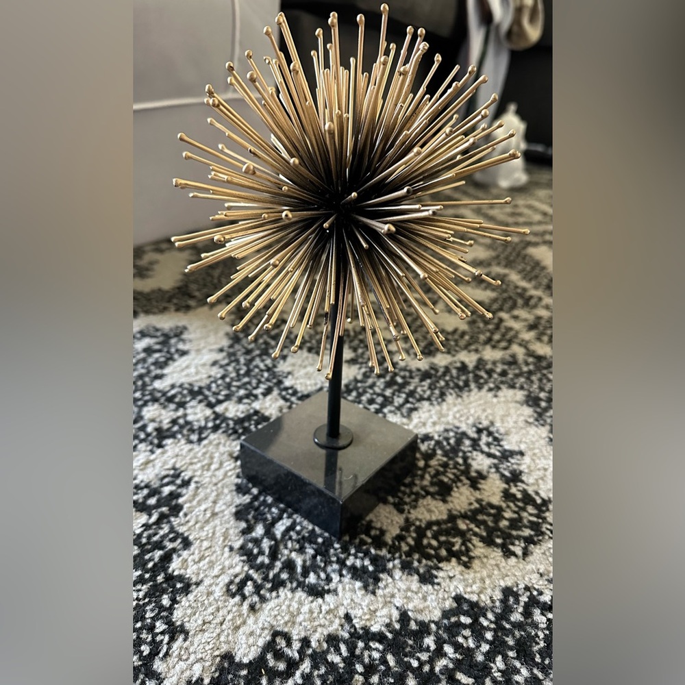 Gold Accent Table Decor